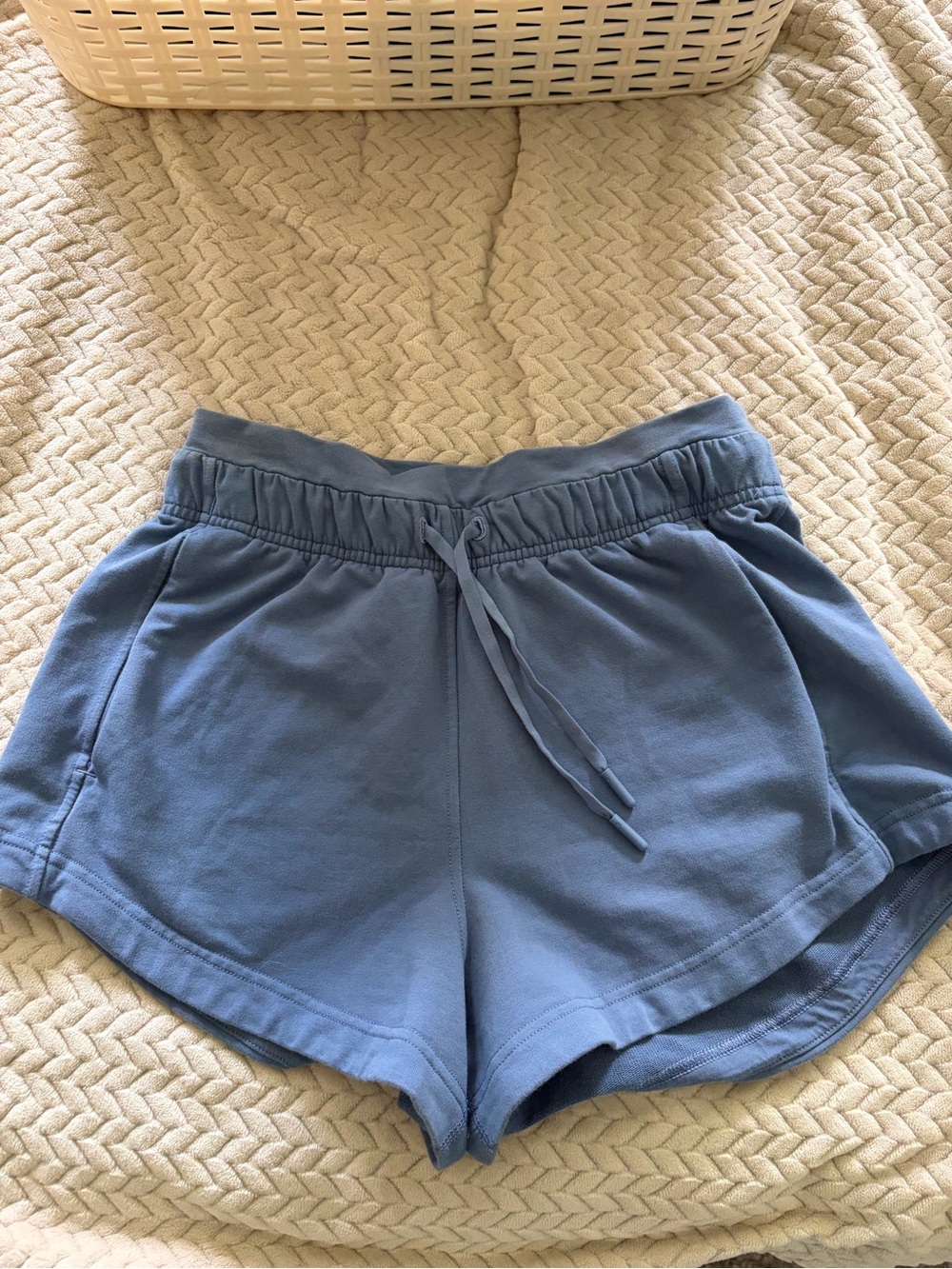 Lululemon Inner Glow High Rise Short 3"- Size 6